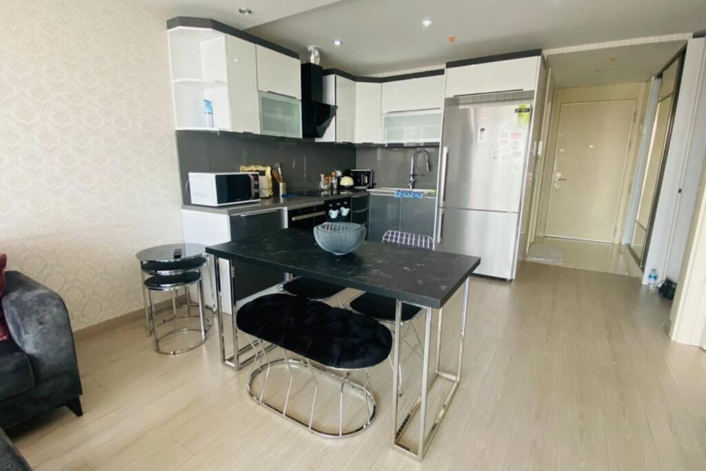 Luxury 2 Room Suite Apartment With Seaview In Center イスタンブール エクステリア 写真